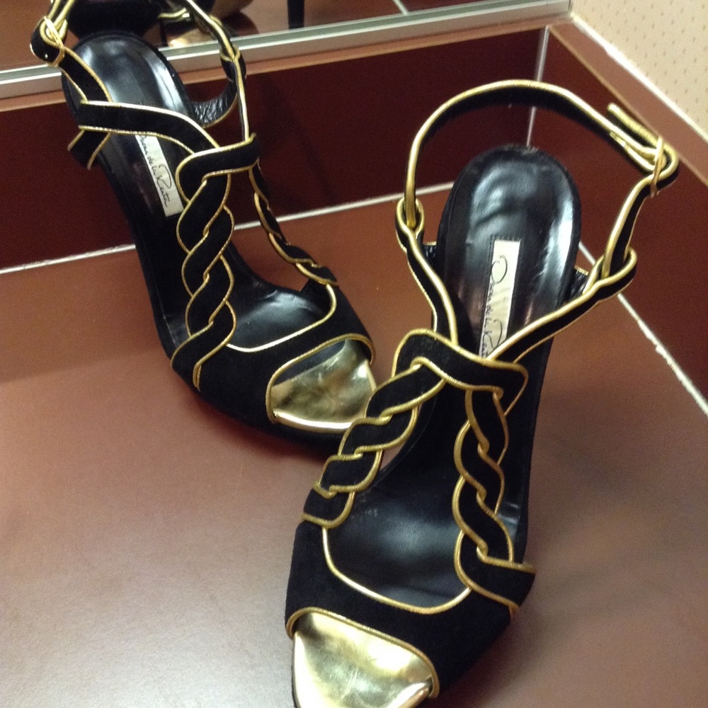 Beautiful black and gold heels
